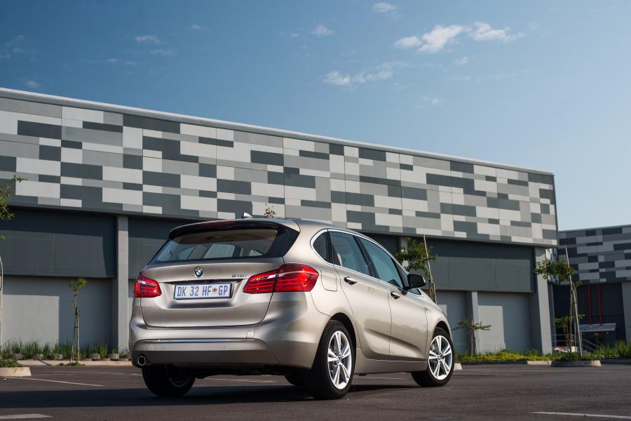  BMW 218i Active Tourer Luxury Line 2015 года  (ZA) (фото 6 из 30)
